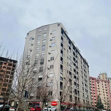 New Modern Rooftop Apartment-free Private Parking, Self Check-in Апартаменти Скоп'є