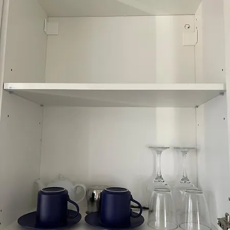 New Modern Rooftop Apartment-free Private Parking Apartment