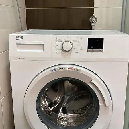 New Modern Rooftop Apartment-free Private Parking Apartment *