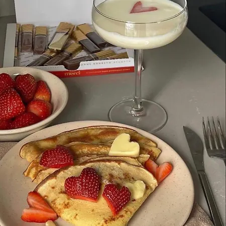 New Modern Rooftop Apartment-free Private Parking, Self Check-in Апартаменты *