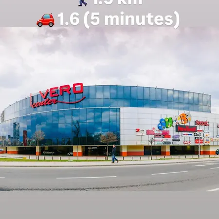 Апартаменты New Modern Rooftop Apartment-free Private Parking, Self Check-in *