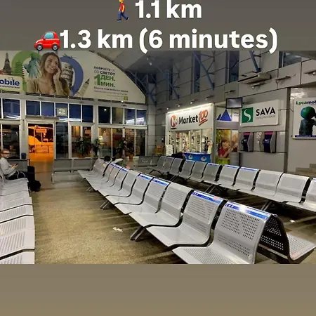 Апартаменты New Modern Rooftop Apartment-free Private Parking, Self Check-in