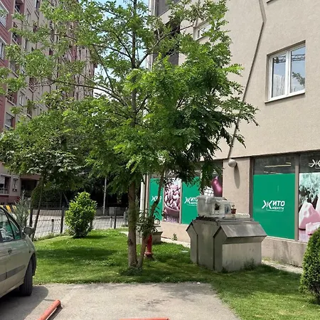 New Modern Rooftop Apartment-free Private Parking, Self Check-in Апартаменти Скоп'є