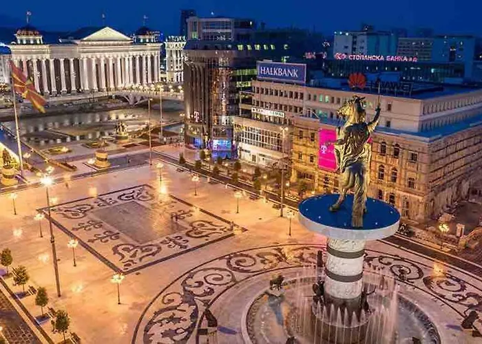 New Modern Rooftop Apartment-free Private Parking, Self Check-in *