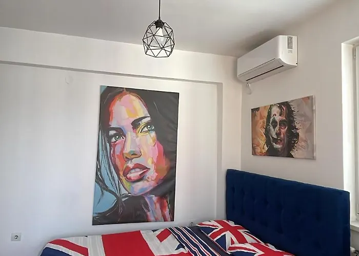 New Modern Rooftop Apartment-free Private Parking, Self Check-in Skopje