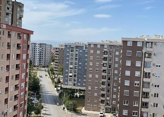 Apartment New Modern Rooftop Apartment-free Private Parking, Self Check-in *