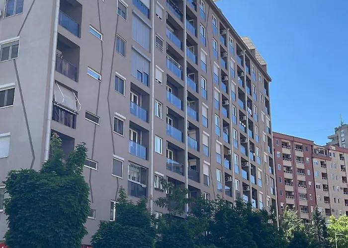 New Modern Rooftop Apartment-free Private Parking, Self Check-in Apartment *