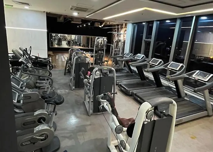 New Modern Rooftop Apartment-free Private Parking, Self Check-in