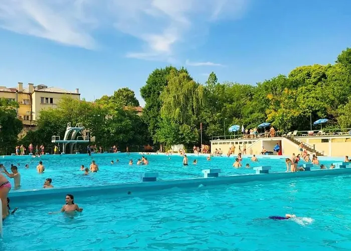 Apartman New Modern Rooftop Apartment-free Private Parking, Self Check-in *